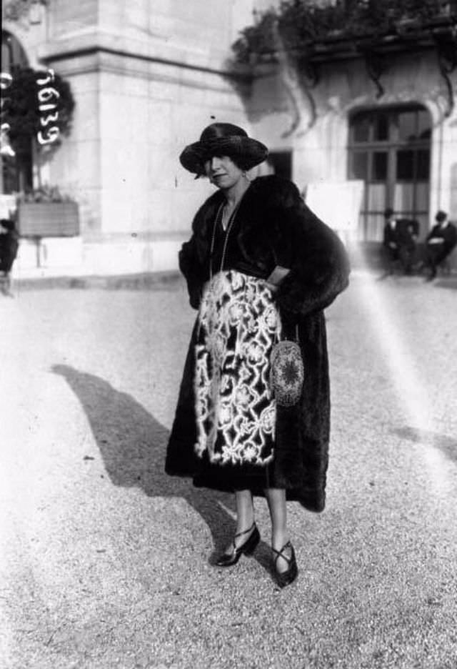 Dressed To Be Seen: Haute Couture At Longchamp In The Early 1900S