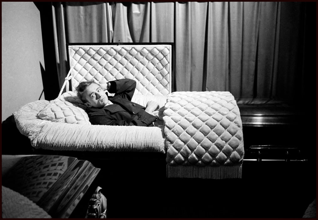 Rare Photos Of James Dean With A Coffin In 1955, Seven Months Before He Died