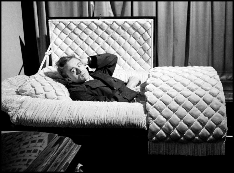 Rare Photos Of James Dean With A Coffin In 1955, Seven Months Before He Died