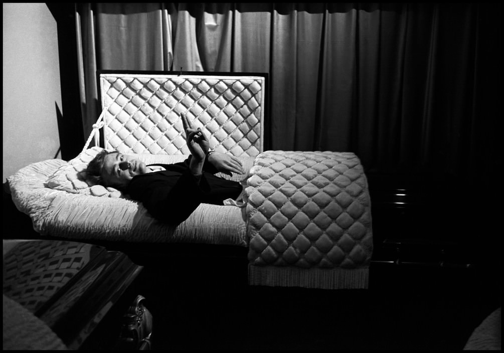 Rare Photos Of James Dean With A Coffin In 1955, Seven Months Before He Died