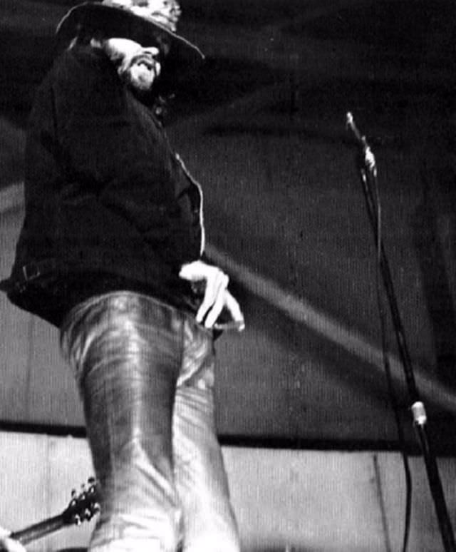What Really Happened During Jim Morrison’s 1969 Indecent Exposure Scandal In The Miami Incident