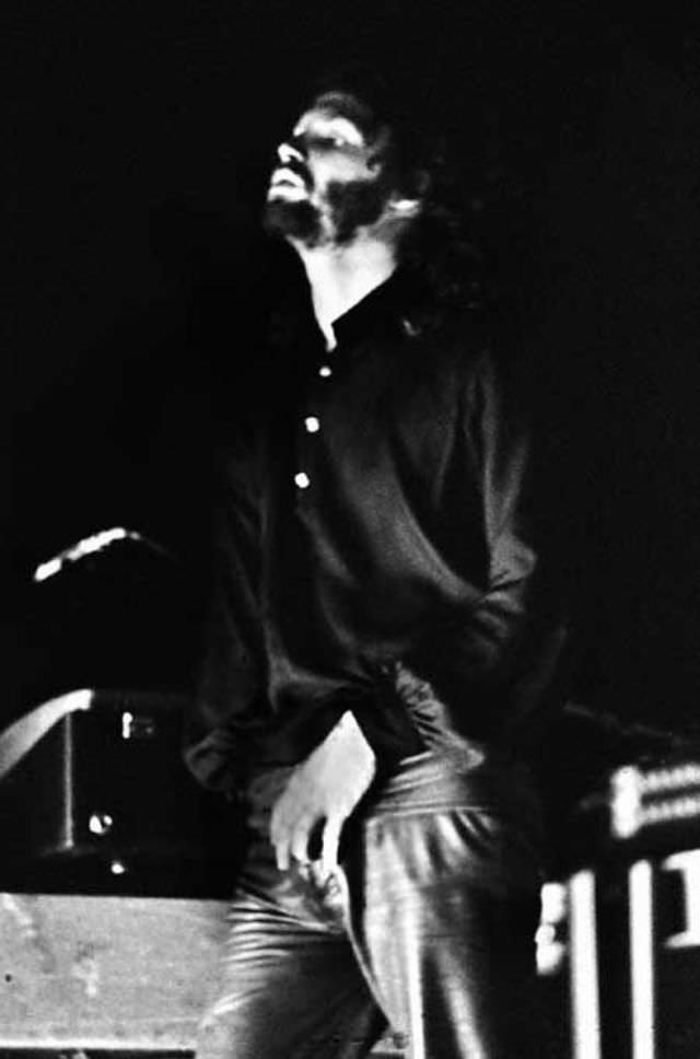 What Really Happened During Jim Morrison’s 1969 Indecent Exposure Scandal In The Miami Incident
