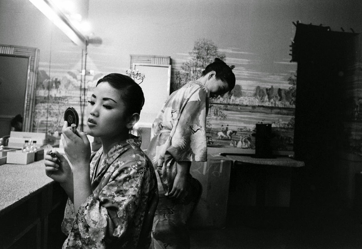 The Kim Sisters Backstage, Chicago, 1960.