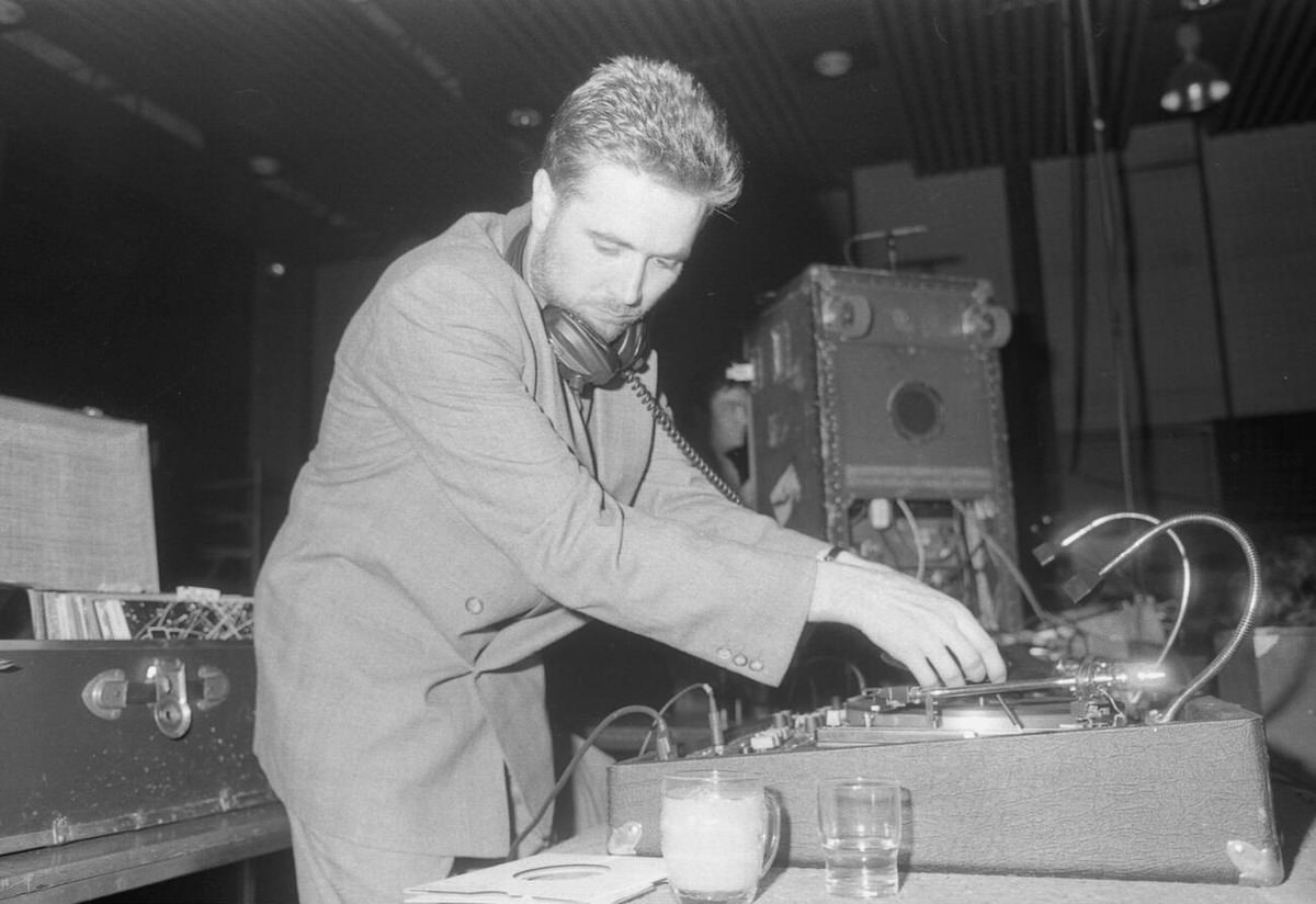 Jerry Dammers Acting As Dj At The Cov Aid Concert For Famine Relief, 1985