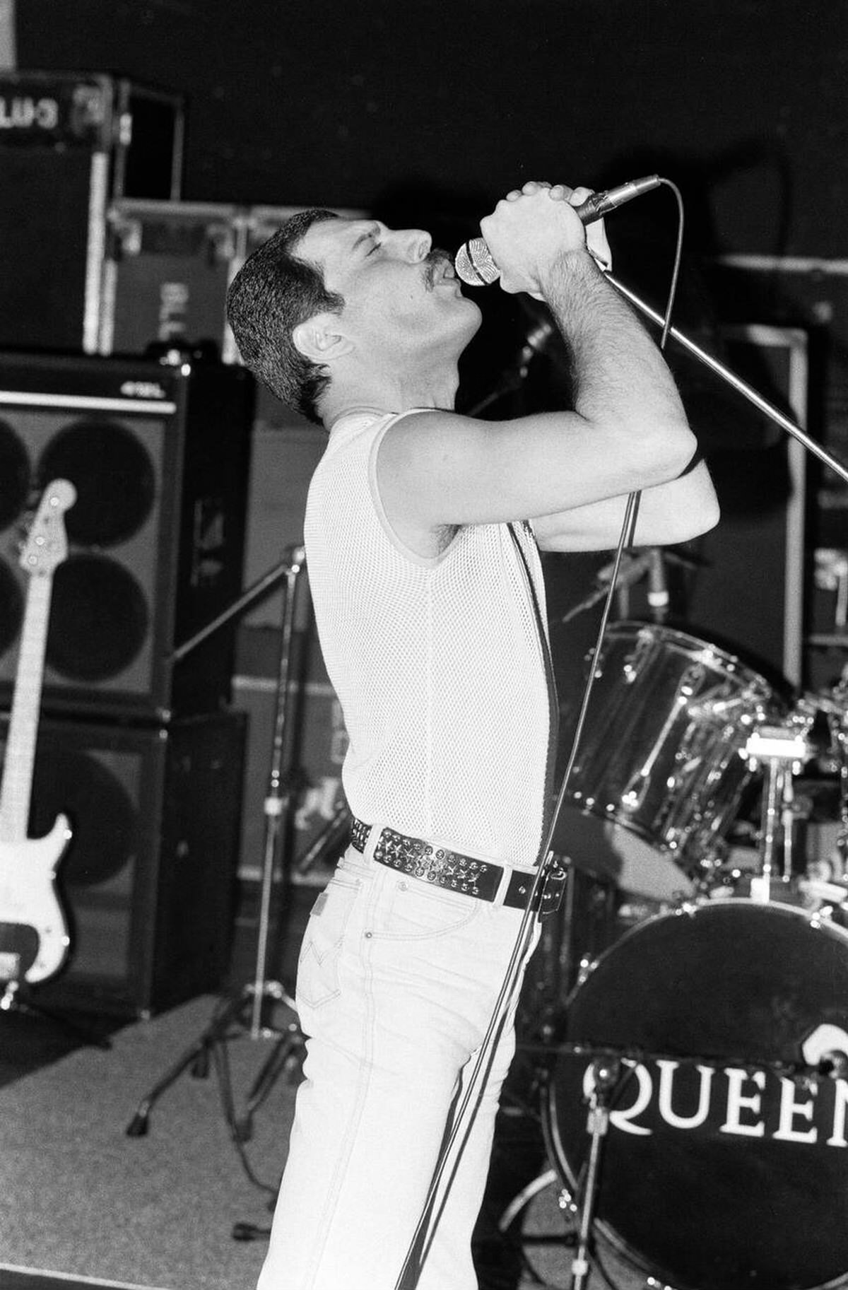 Freddie Mercury Rehearsing For Live Aid At The Shaw Theatre, 1985
