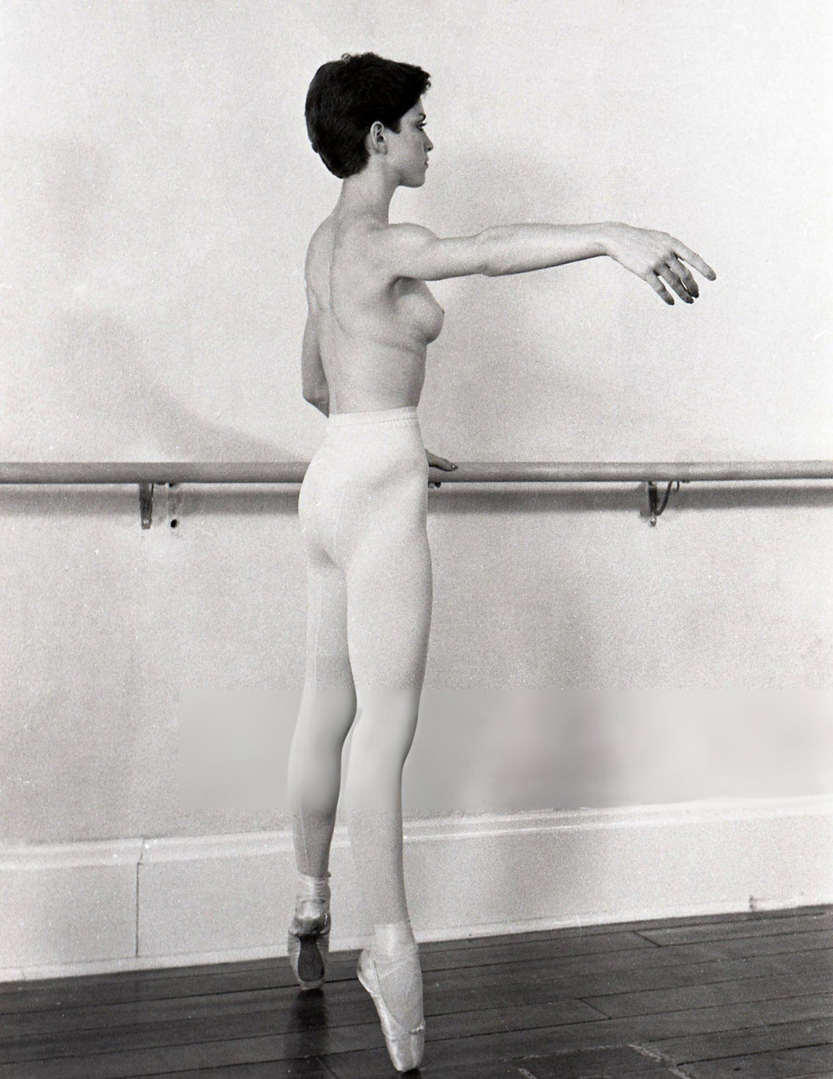 Madonna Poses Nude For The First Time In Her Career, At The Art Worlds Institute Of Creative Arts, Circa 1977 In Ann Arbor, Mi.