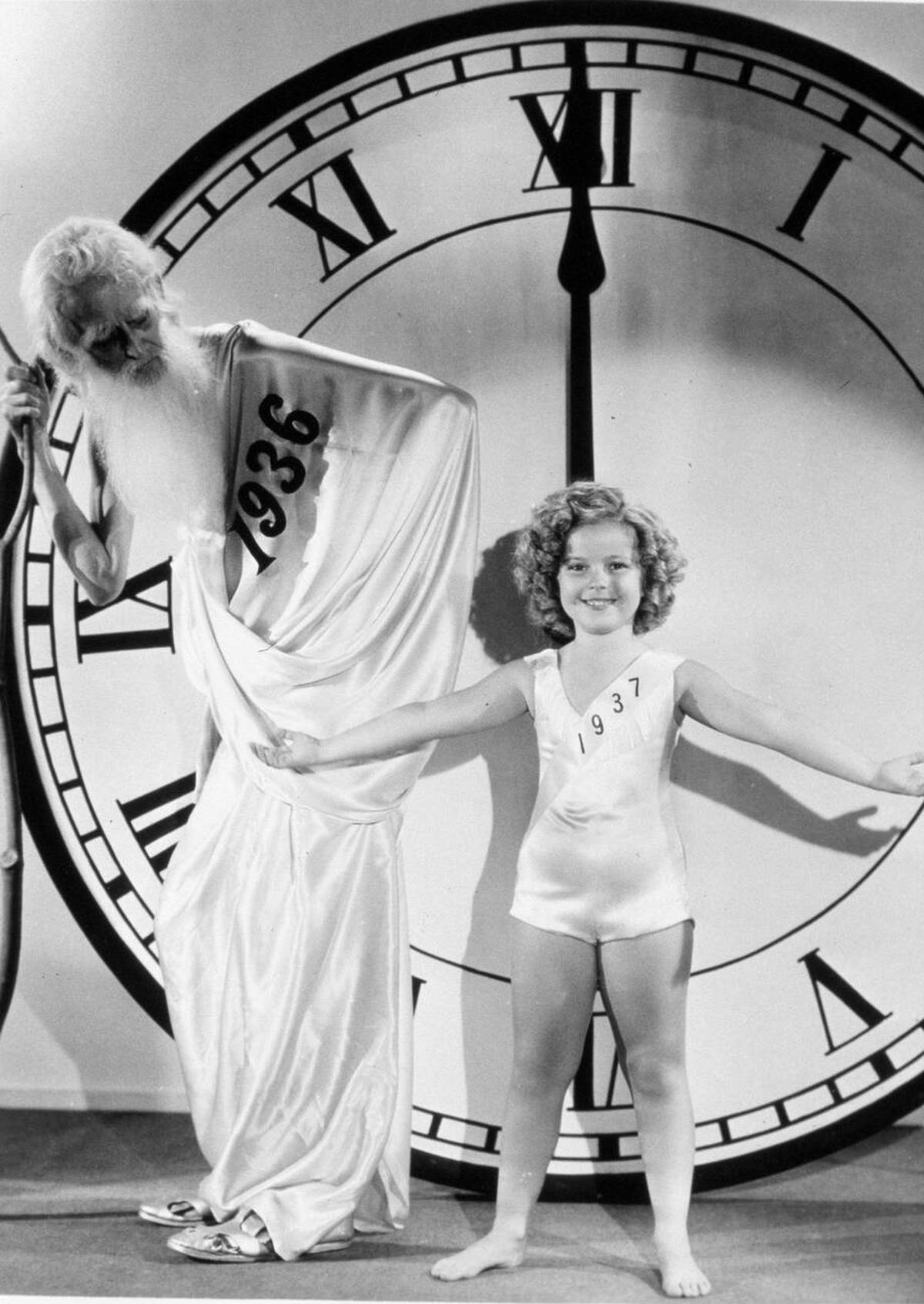 Shirley Temple Celebrating New Year'S Eve, 1937