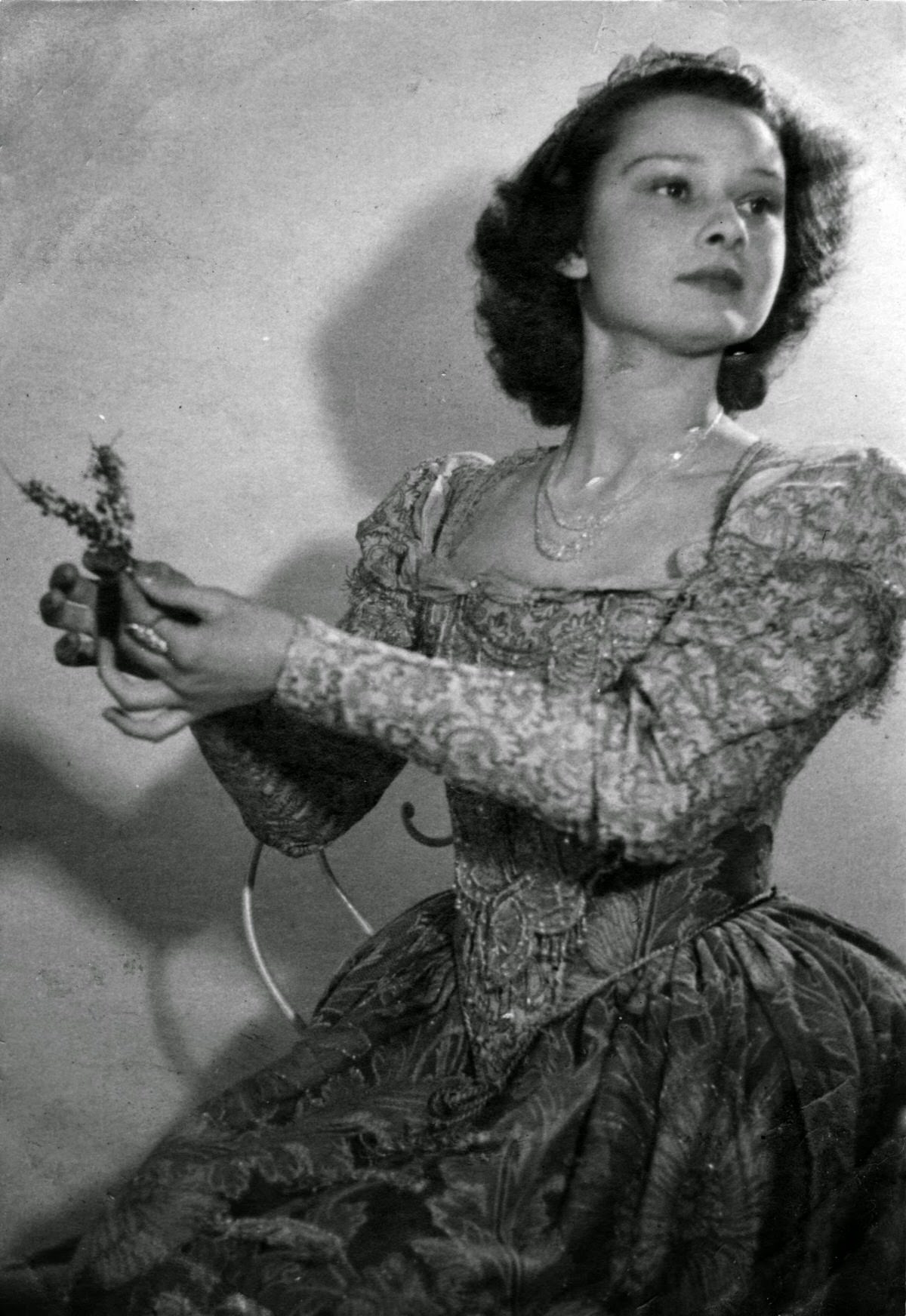 This Photograph Was Taken By A Dutch Photographer In Arnhem, In 1946, Probably At The Arnhem Conservatory Where Audrey Took Dancing Lessons When She Was 16.
