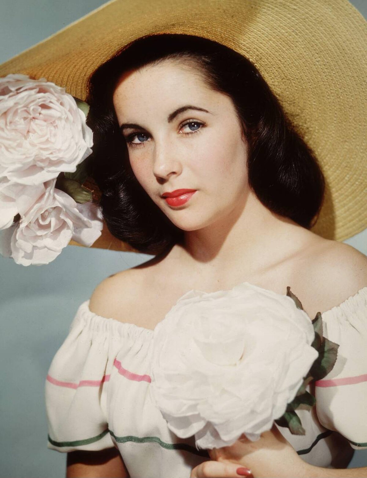 Elizabeth Taylor, 1945