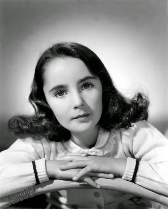 Elizabeth Taylor From &Amp;Quot;There'S One Born Every Minute&Amp;Quot; In 1942.