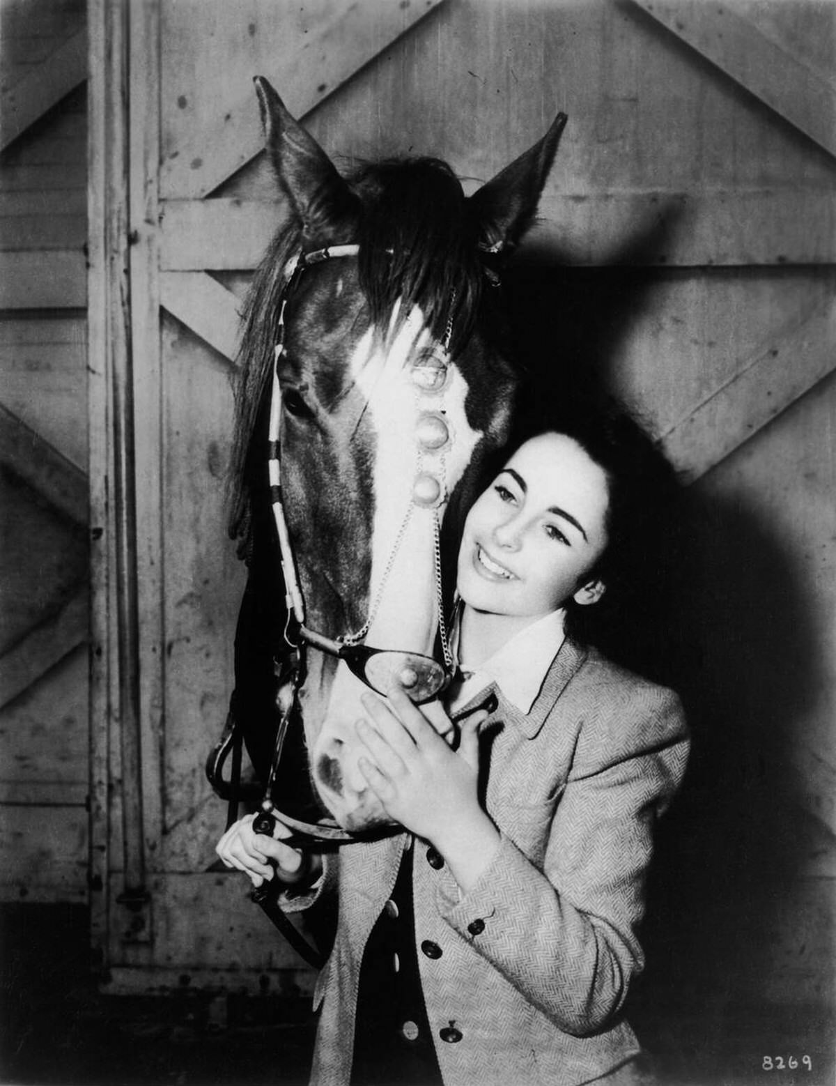 Elizabeth Taylor At Age 13 With King Charles, The Horse She Rode In National Velvet, 1945