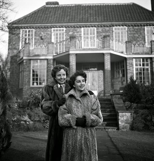 Taylor And Her Mother, Sara — A Former Stage Actress — In 1948.