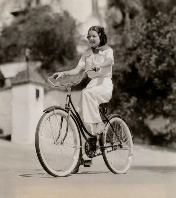 Frances Langford Riding A Bicycle At Her Beverly Hills Home, 1936.